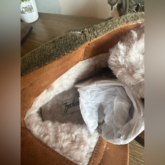 NWOB ** Zodiac Pierson Bootie Suede Dark Olive Size 6.5 - Picture 11 of 16